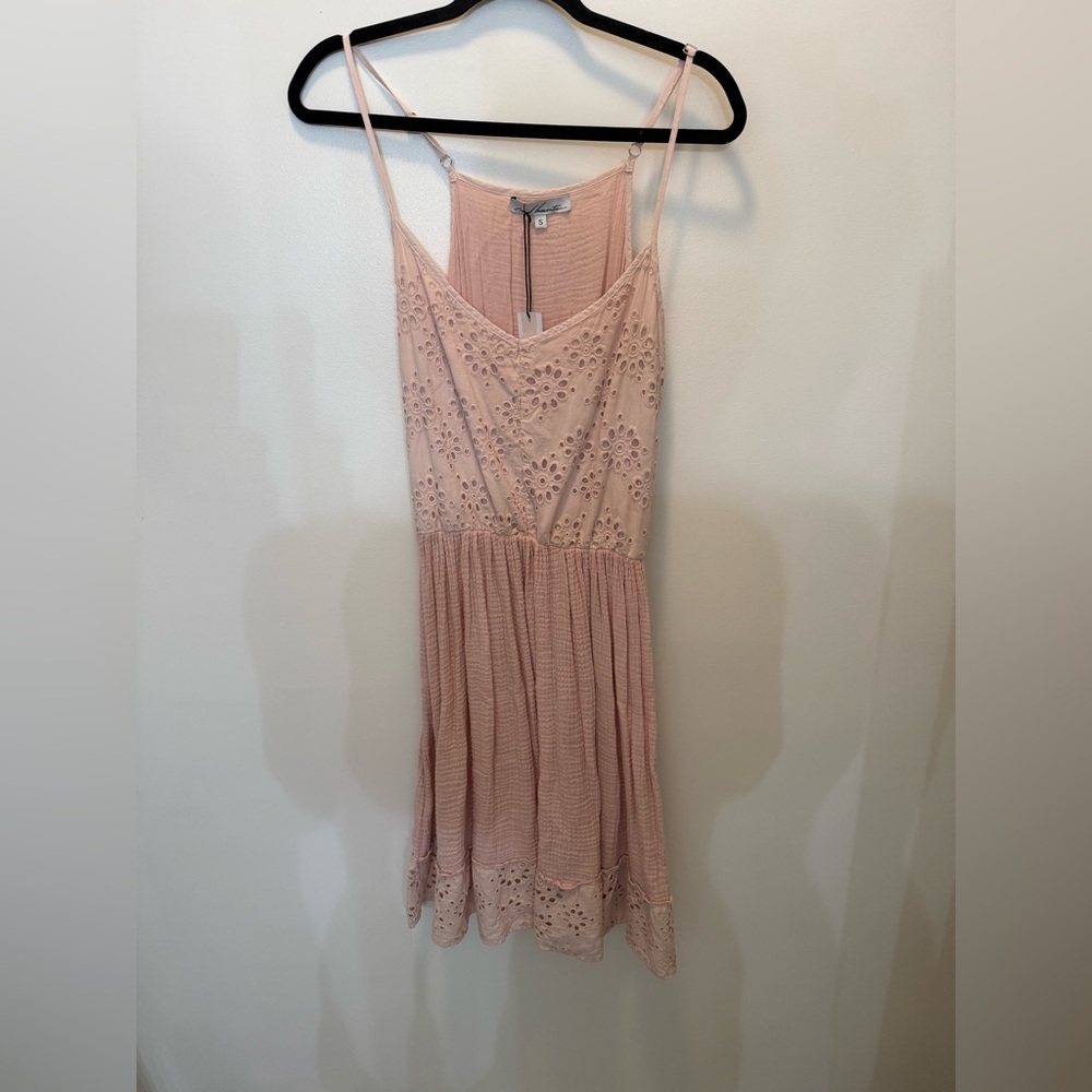 NWT Red Haute Pink Eyelet‎ MIDI Dress - Size S